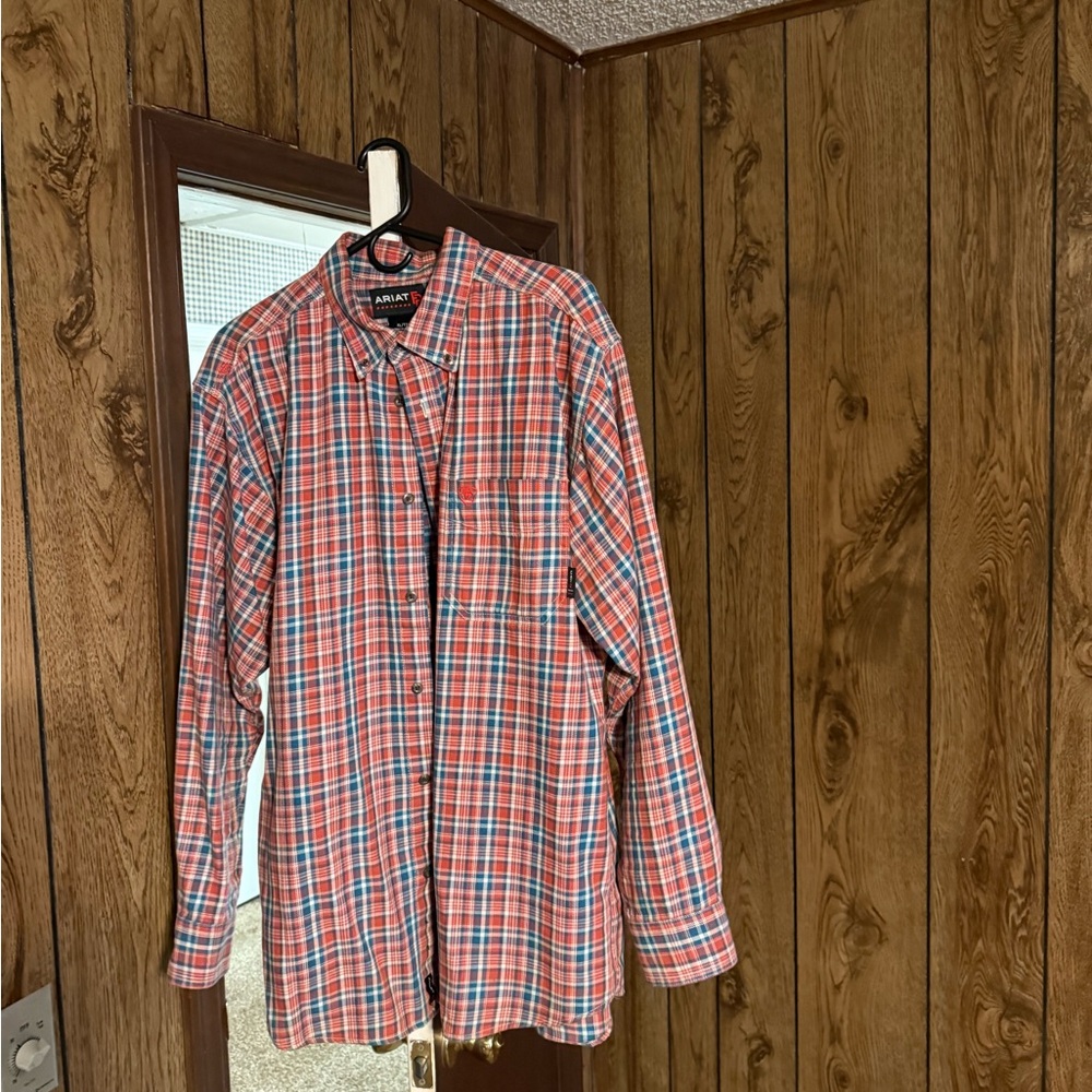 Ariat fr Men's Red Plaid Shirt